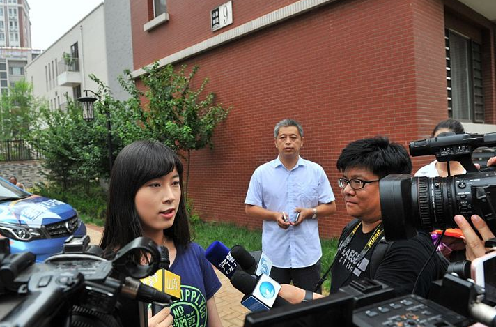 简阳电网工人参与及时拆除非法屠宰场和美丽的社区环境